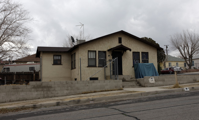 861 Flora St in Barstow, CA - Building Photo - Building Photo