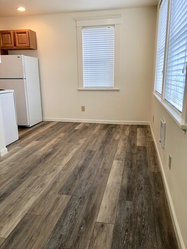 property at 608 SE Tacoma St