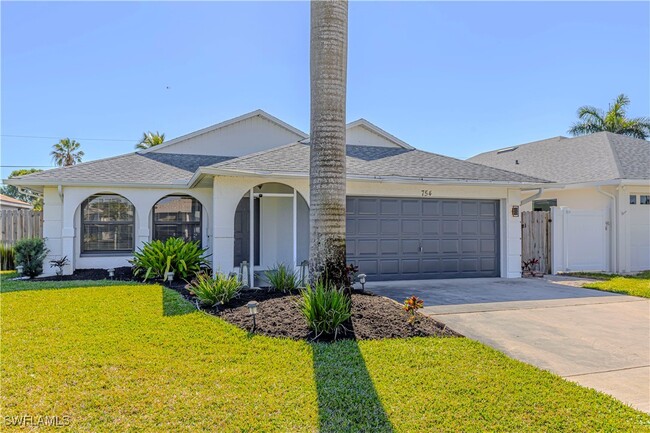 754 105th Ave N in Naples, FL - Building Photo - Building Photo
