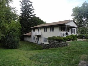 5601 N Humboldt Ave, Unit 5601 in Peoria, IL - Building Photo - Building Photo