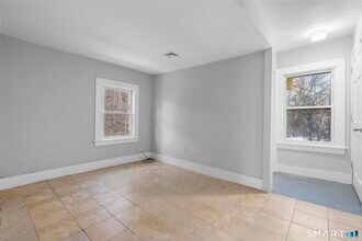 19 Woodbridge Ave in Ansonia, CT - Building Photo - Building Photo