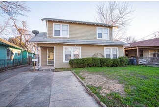 526 Cooper St, Unit 1 in San Antonio, TX - Foto de edificio - Building Photo