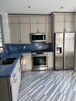 1241 Vía De Fossi in Boynton Beach, FL - Building Photo