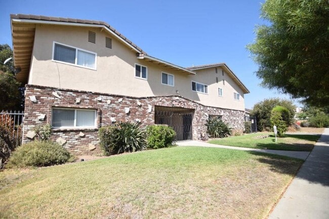 453 S Barranca Ave in Covina, CA - Building Photo - Building Photo