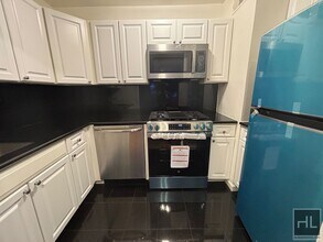 EAST 63 STREET in New York, NY - Building Photo - Building Photo