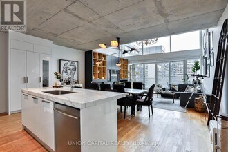 75 Portland St in Toronto, ON - Building Photo - Building Photo