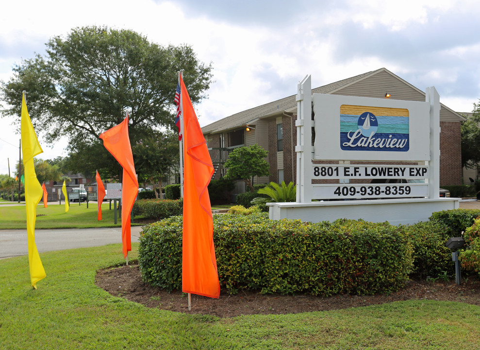 Lakeview in Texas City, TX - Foto de edificio