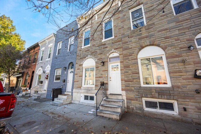 property at 10 N Ellwood Ave