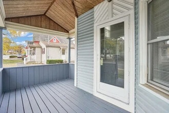 528 Broadway St in Chicopee, MA - Foto de edificio - Building Photo