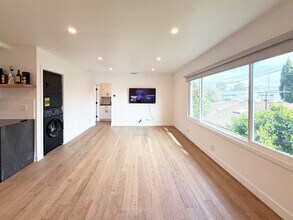 1756 Franklin St, Unit 3 in Santa Monica, CA - Foto de edificio - Building Photo