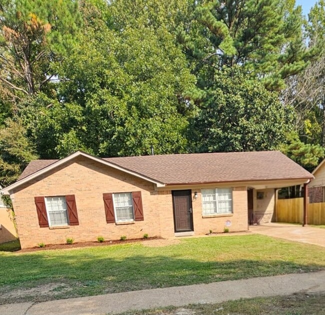 property at 4332 E Proctor Dr