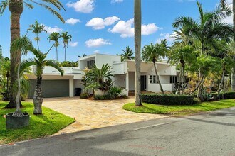 18 Nurmi Dr in Fort Lauderdale, FL - Building Photo - Building Photo