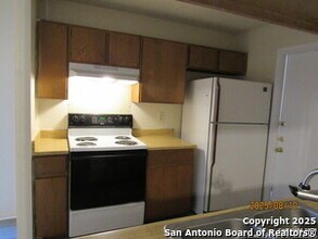 8936 Hambledon Dr in San Antonio, TX - Building Photo - Building Photo