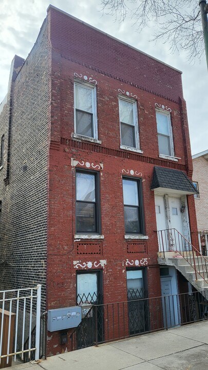 451 W 27th St in Chicago, IL - Foto de edificio
