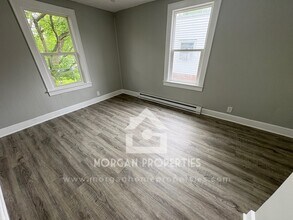 205 N Lincoln Ave, Unit 4 in Alexandria, IN - Building Photo - Building Photo