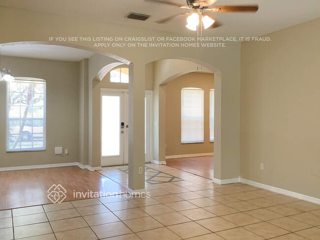 1613 Loriana St in Brandon, FL - Building Photo - Building Photo