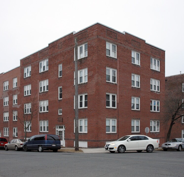 170 Hampshire St in Holyoke, MA - Building Photo