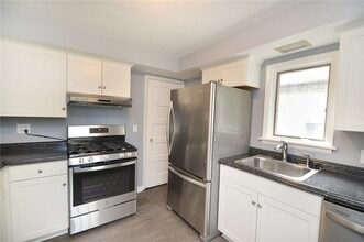 144 Parce Ave in Fairport, NY - Foto de edificio - Building Photo