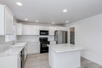 8318 E Big Muddy Dr in Nampa, ID - Building Photo - Building Photo