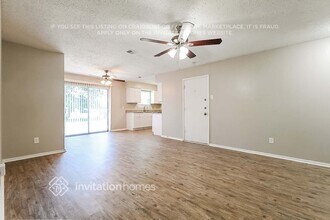 401 Pecan St in Wilmer, TX - Foto de edificio - Building Photo