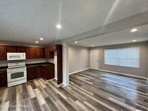 2101 Keeneland Blvd in Louisville, KY - Building Photo - Building Photo