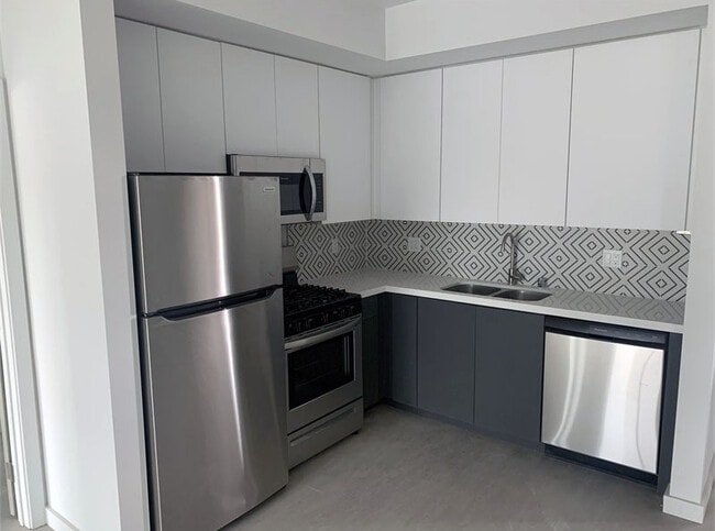 1614 Pleasant Ave, Unit 204 in Los Angeles, CA - Building Photo - Building Photo