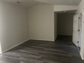134 Cordova Ln in Stockton, CA - Building Photo - Building Photo