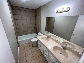 4901 57th St in Lubbock, TX - Foto de edificio - Building Photo