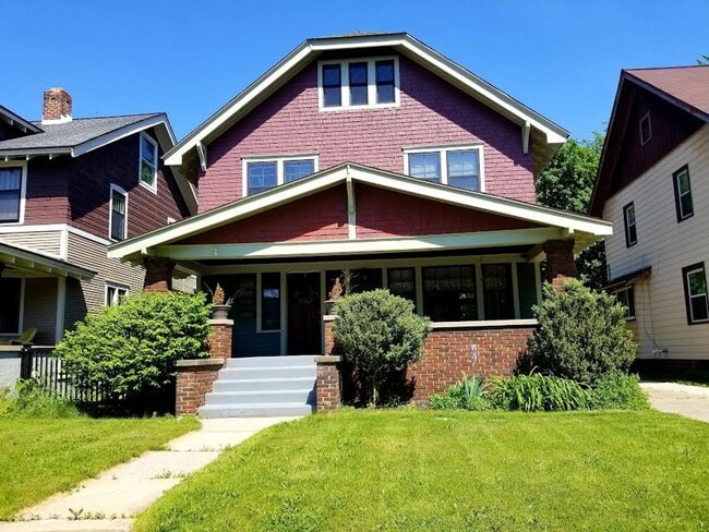 property at 2026 Francis Ave SE