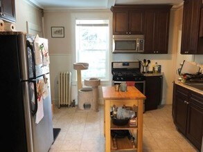 200 King St-Unit -1 in Northampton, MA - Building Photo - Building Photo