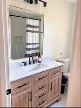 1821 Hermosa St in Nashville, TN - Foto de edificio - Building Photo