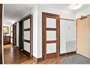 2950 Dean Pkwy in Minneapolis, MN - Building Photo - Building Photo