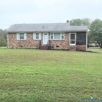 9005 Pine Hill Rd in Mechanicsville, VA - Building Photo