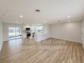 219 Glen Oak Rd in Venice, FL - Building Photo - Building Photo