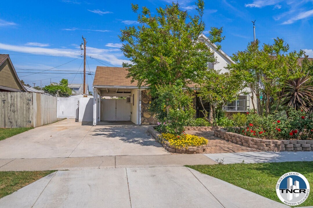 13128 Duffield Ave in La Mirada, CA - Building Photo