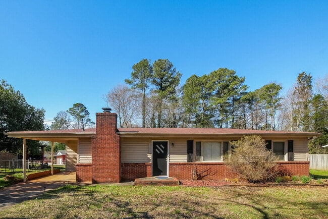 property at 5585 Greenwood Way