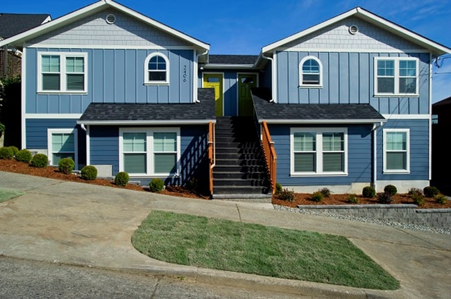 property at 2406 E Pine St