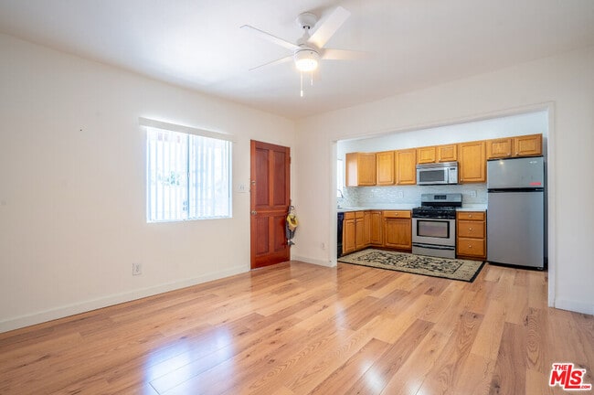 property at 1240 Lodi Pl