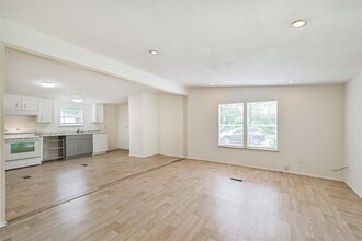 1749 Max Rd in Pearland, TX - Building Photo - Building Photo