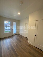 1490 W Kason Ct in Farmington, UT - Building Photo - Building Photo
