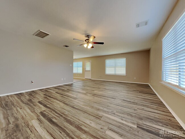 33111 Cottonwood Bend in Magnolia, TX - Building Photo - Building Photo