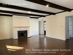 115 Silver Lake Way in Fayetteville, GA - Building Photo - Building Photo