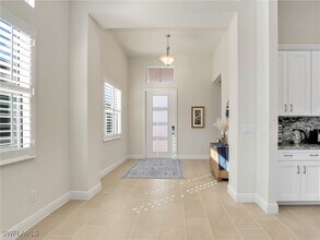 9288 Cayman Dr in Naples, FL - Foto de edificio - Building Photo