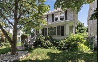 16 Cross St in Madison, NJ - Building Photo