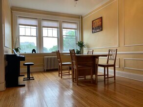 399 Washington St, Unit 4 in Brookline, MA - Building Photo - Building Photo