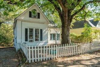 216 Elizabeth Terrace in Hot Springs, AR - Building Photo - Building Photo