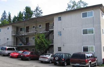 Achilles Apartments in Everett, WA - Foto de edificio - Building Photo