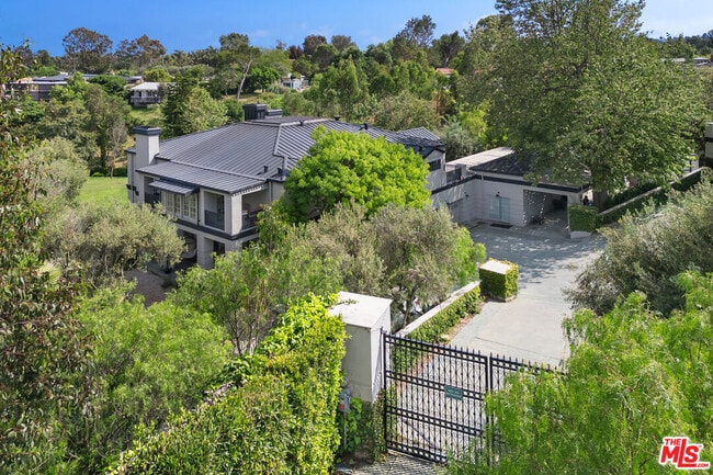 28600 Pacific Coast Hwy in Malibu, CA - Building Photo - Building Photo