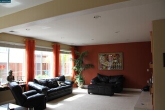 852 Bandol Way in San Ramon, CA - Building Photo - Building Photo