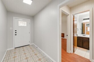 8106 Chainfire Cove in Austin, TX - Building Photo - Building Photo
